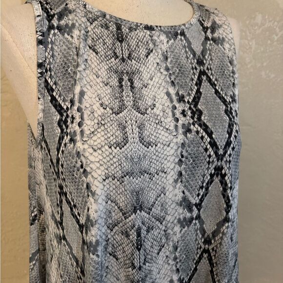 Beeson River Sleeveless Snake Print Top sz Med - Picture 4 of 5